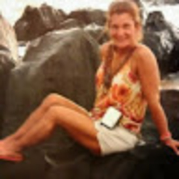 Meet your Posher, Melissa - Picture 1 of 1